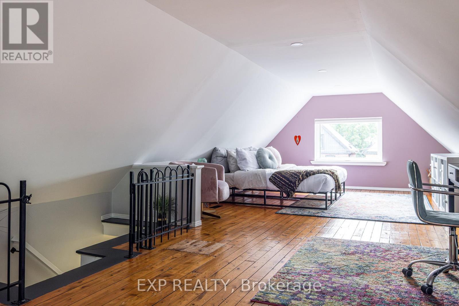 14 Chatham Street, Hamilton (Kirkendall), Ontario  L8P 2B2 - Photo 30 - X12341911