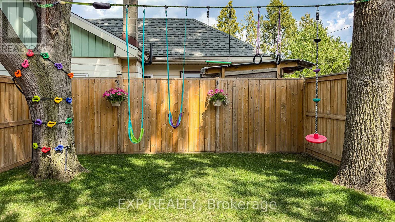 14 Chatham Street, Hamilton (Kirkendall), Ontario  L8P 2B2 - Photo 42 - X12341911