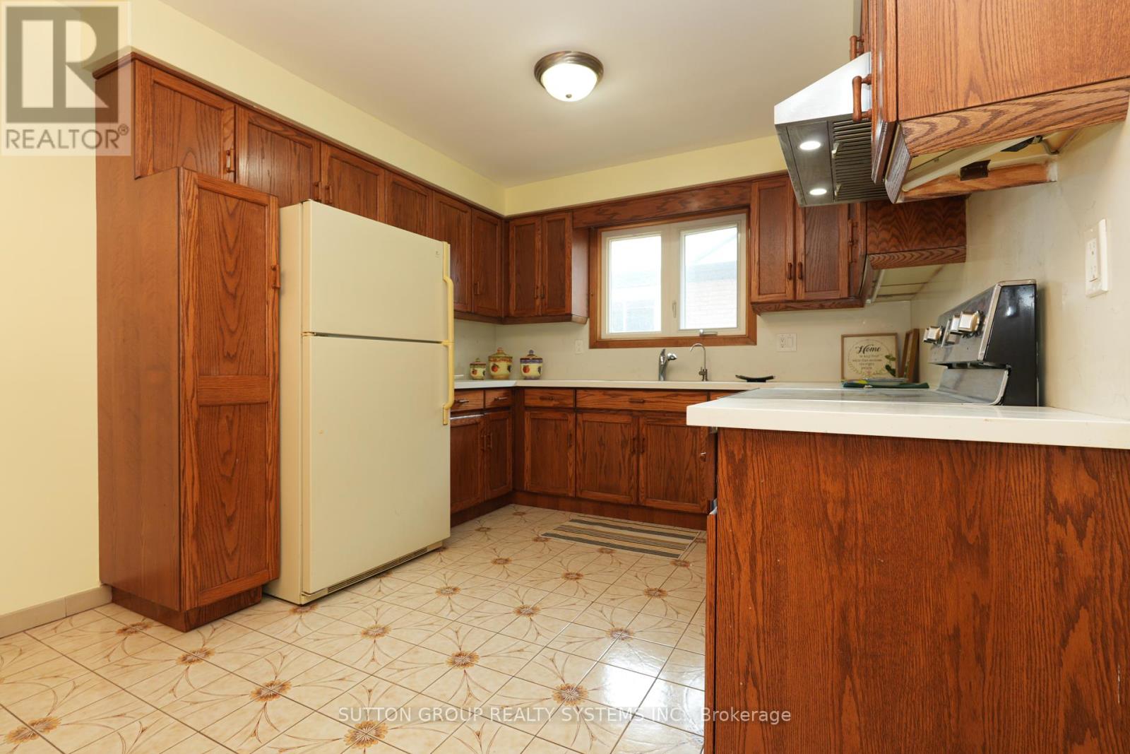 101 Henley Drive, Hamilton, Ontario  L8E 4M3 - Photo 9 - X12342013