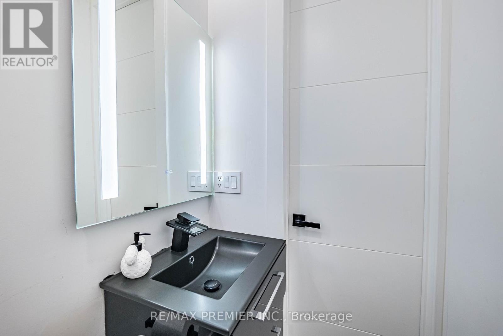 24 Gosling Road, Vaughan, Ontario  L6A 1E2 - Photo 31 - N12342098