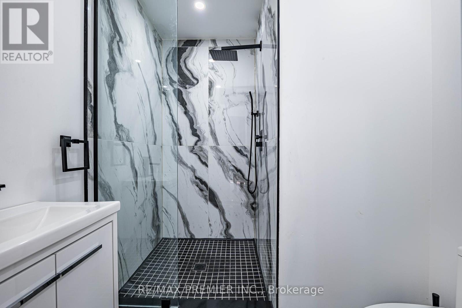 24 Gosling Road, Vaughan, Ontario  L6A 1E2 - Photo 35 - N12342098