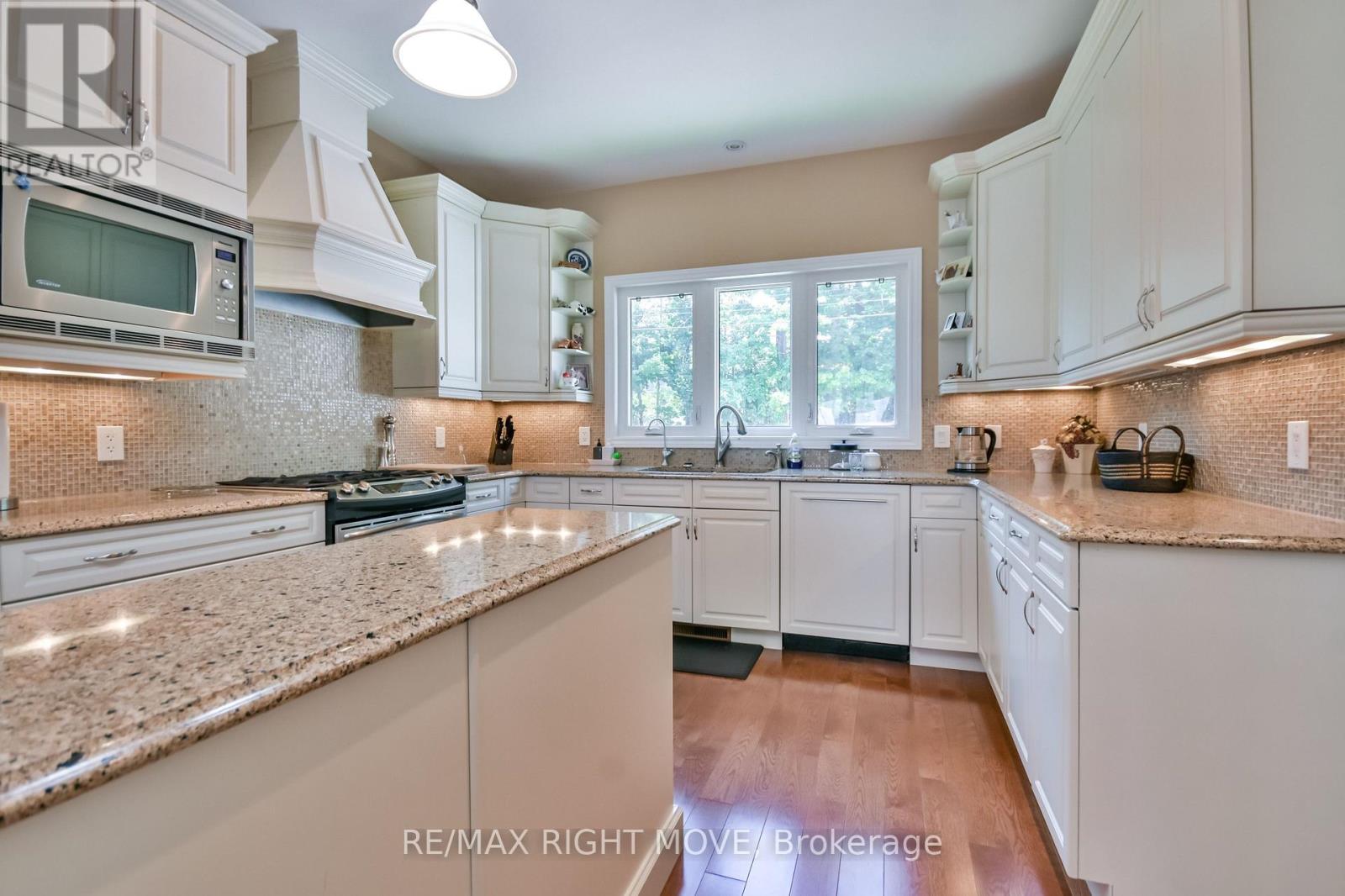 1756 Bay Park Road, Severn, Ontario  L3V 0V7 - Photo 22 - S12342094