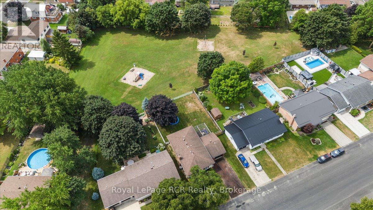 534 21st Avenue, Hanover, Ontario  N4N 3H4 - Photo 32 - X12342226