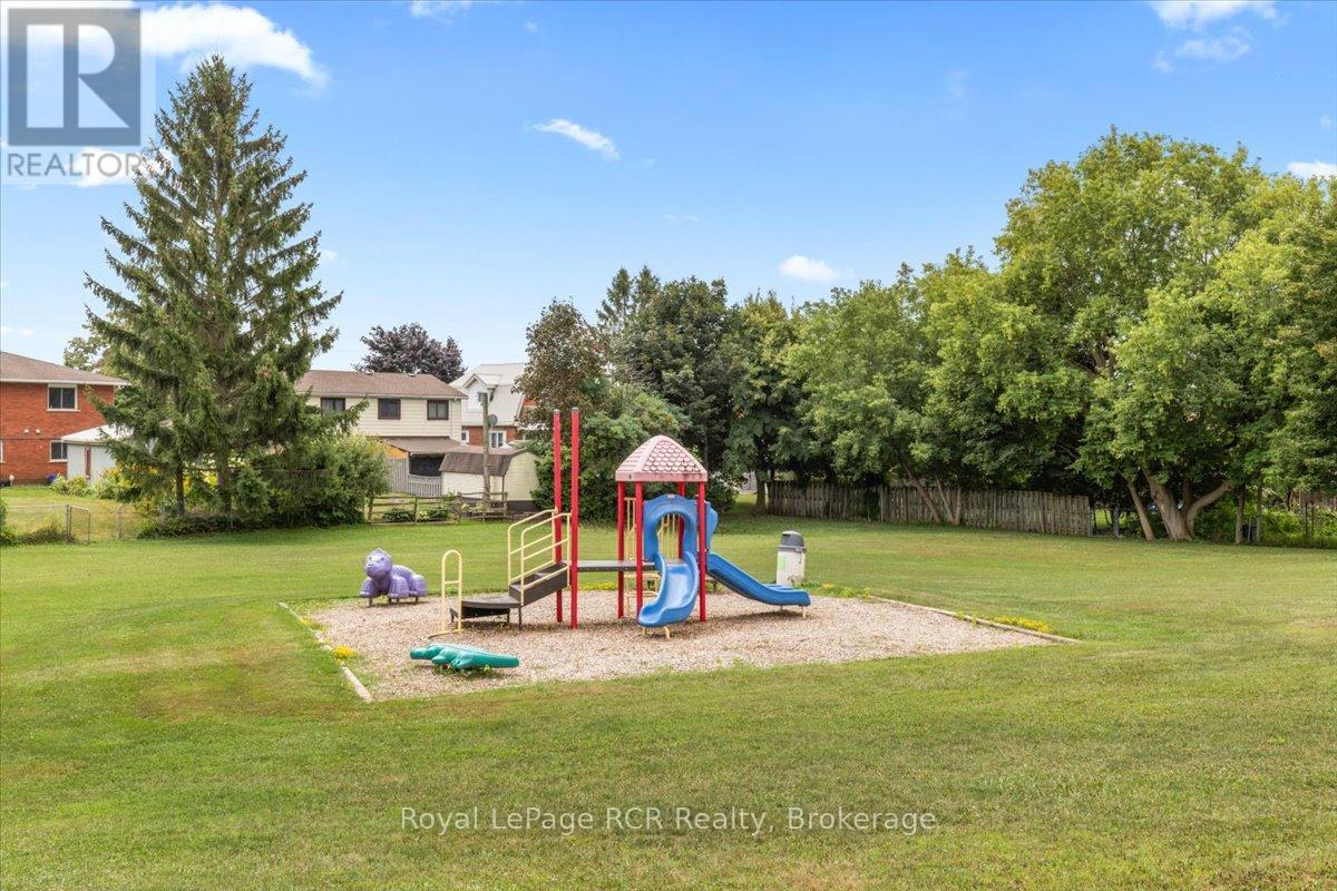 534 21st Avenue, Hanover, Ontario  N4N 3H4 - Photo 33 - X12342226