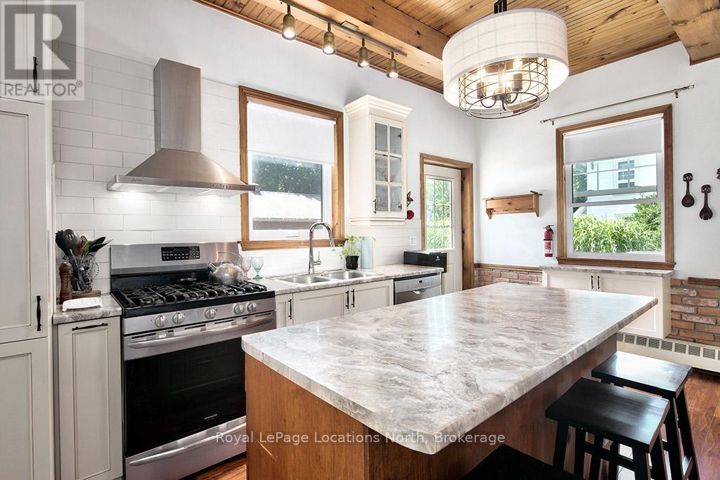 103 Mark Street W, Grey Highlands, Ontario  N0C 1H0 - Photo 15 - X12342228