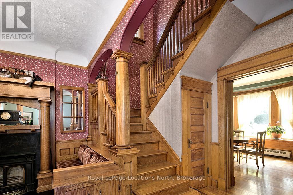 103 Mark Street W, Grey Highlands, Ontario  N0C 1H0 - Photo 18 - X12342228
