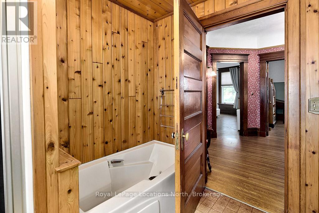 103 Mark Street W, Grey Highlands, Ontario  N0C 1H0 - Photo 27 - X12342228