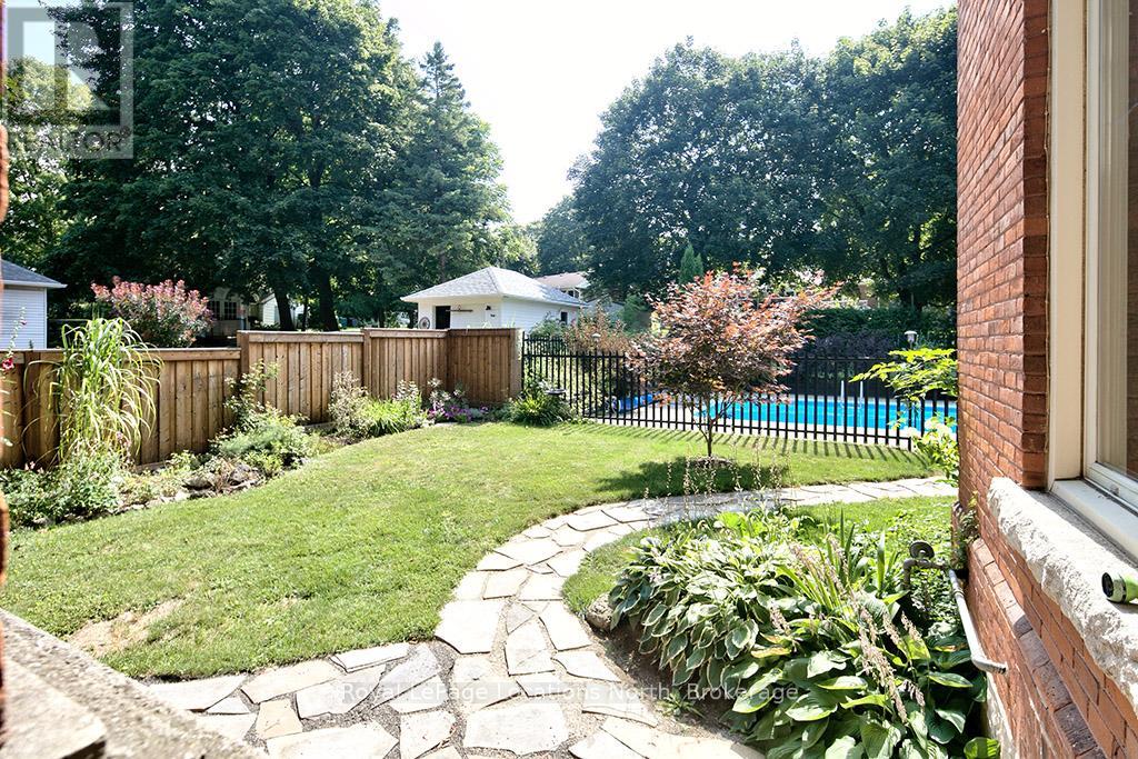 103 Mark Street W, Grey Highlands, Ontario  N0C 1H0 - Photo 37 - X12342228
