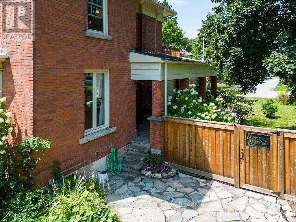 103 Mark Street W, Grey Highlands, Ontario  N0C 1H0 - Photo 38 - X12342228