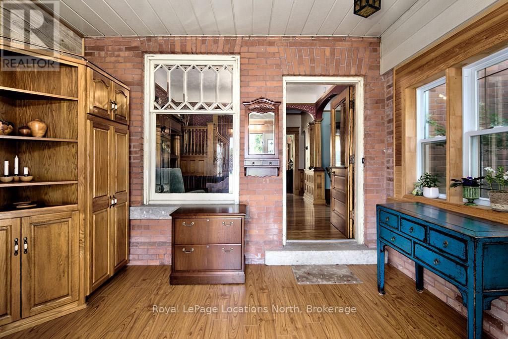 103 Mark Street W, Grey Highlands, Ontario  N0C 1H0 - Photo 4 - X12342228