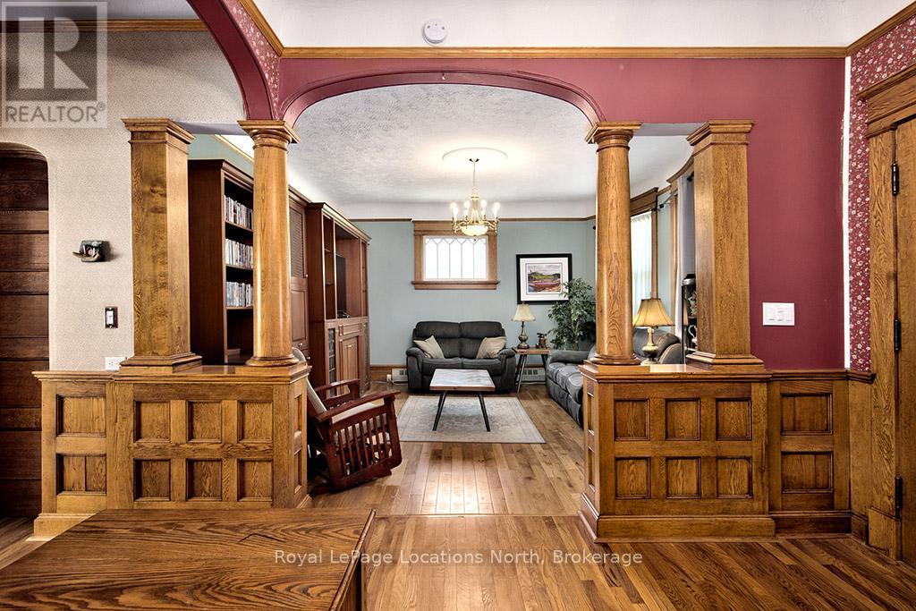 103 Mark Street W, Grey Highlands, Ontario  N0C 1H0 - Photo 7 - X12342228