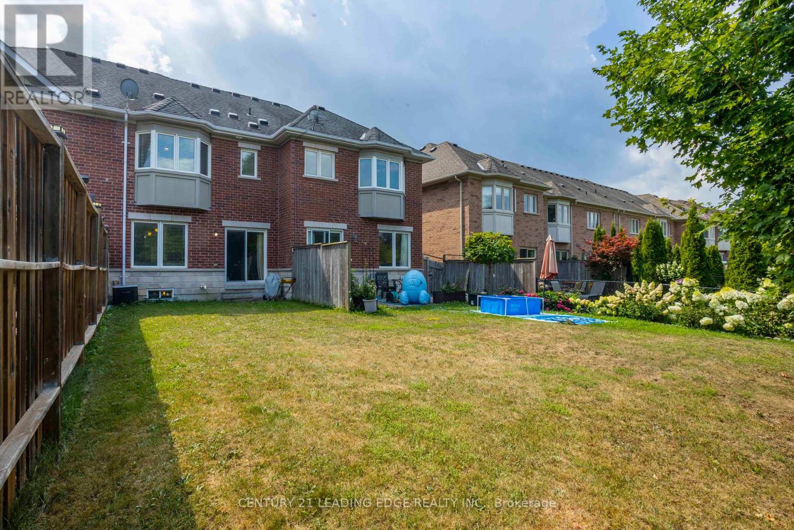 31 Nw Passage, Whitchurch-Stouffville (Stouffville), Ontario  L4A 0T2 - Photo 4 - N12341289