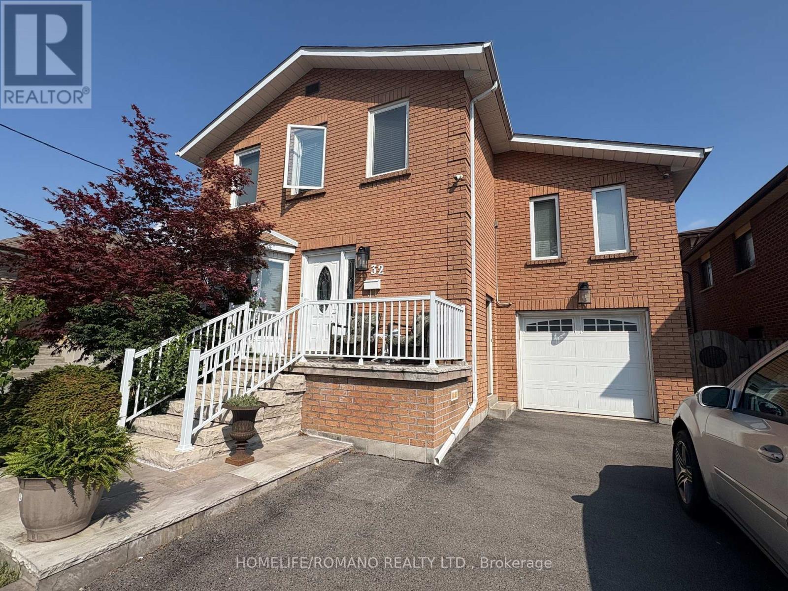 BASEMENT - 32 PLEWES ROAD, Toronto, Ontario
