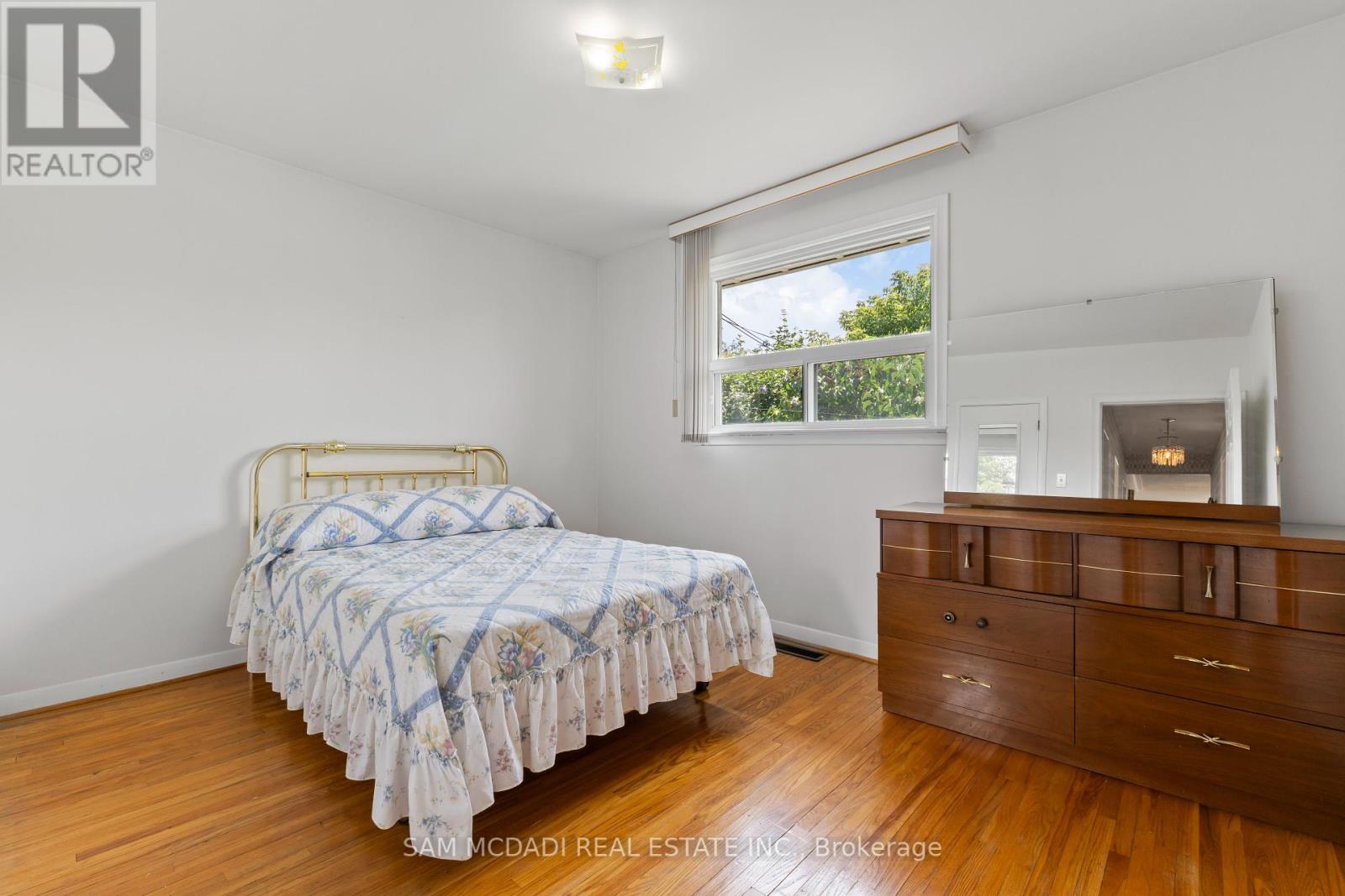 70 Frost Street, Toronto (Rexdale-Kipling), Ontario  M9W 1Y8 - Photo 22 - W12342090