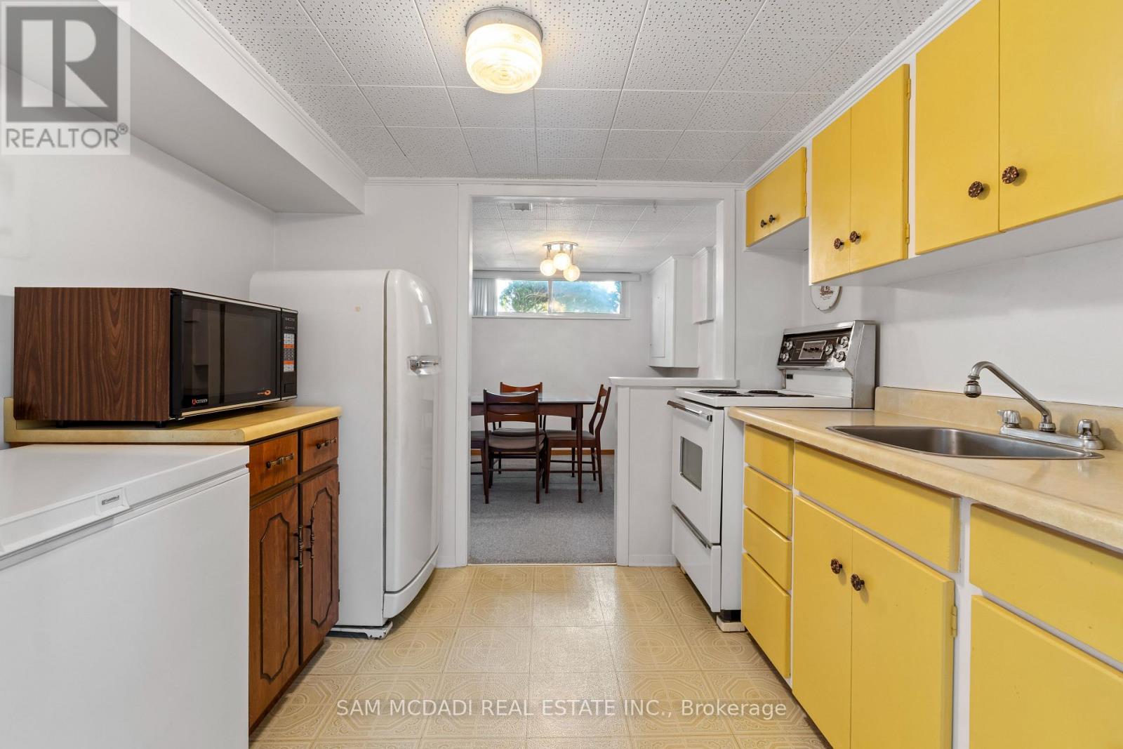 70 Frost Street, Toronto (Rexdale-Kipling), Ontario  M9W 1Y8 - Photo 41 - W12342090