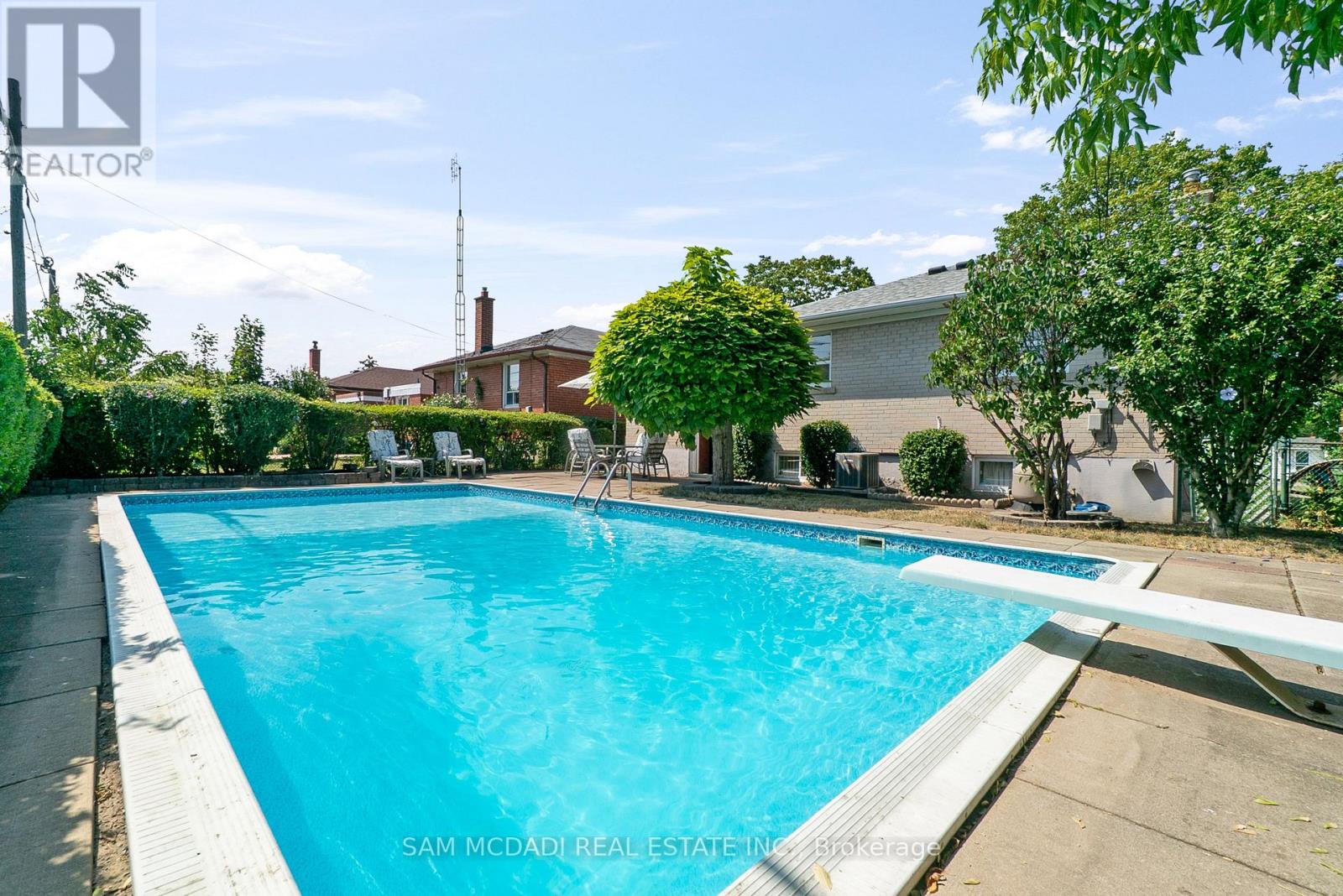 70 Frost Street, Toronto (Rexdale-Kipling), Ontario  M9W 1Y8 - Photo 8 - W12342090
