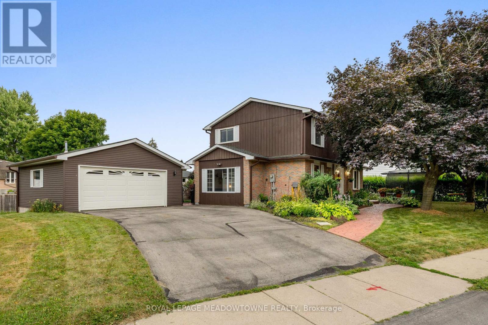 Property at 266 MCDONALD BOULEVARD image 2
