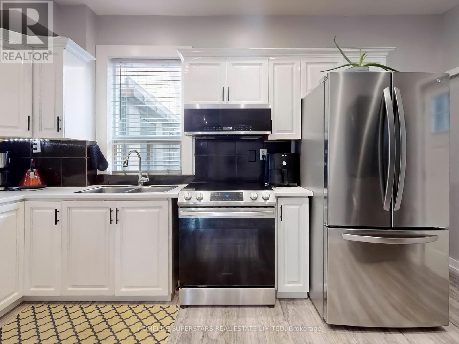 257 Prescott Avenue, Toronto, Ontario  M6N 3G9 - Photo 15 - W12342108