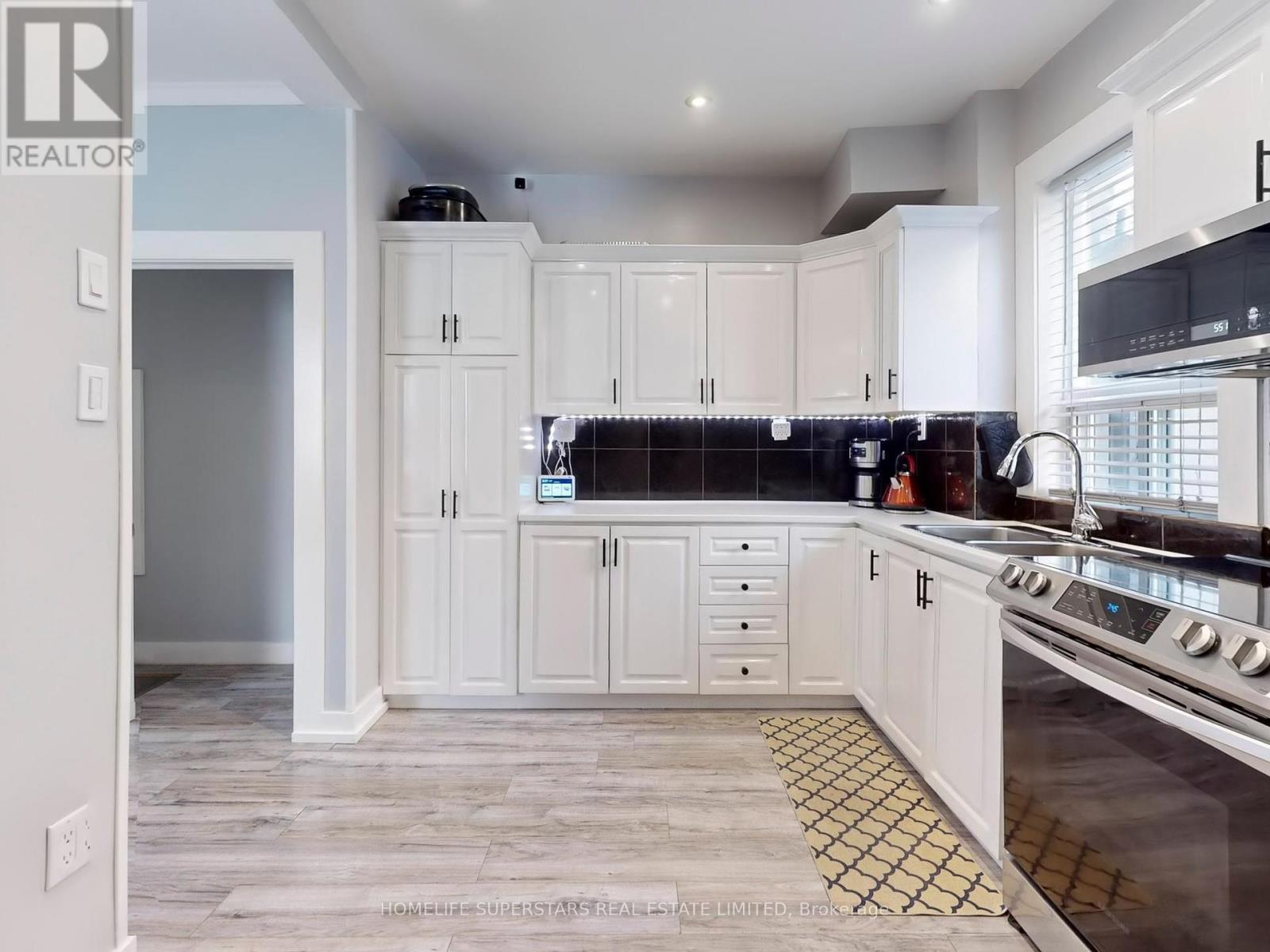 257 Prescott Avenue, Toronto, Ontario  M6N 3G9 - Photo 19 - W12342108