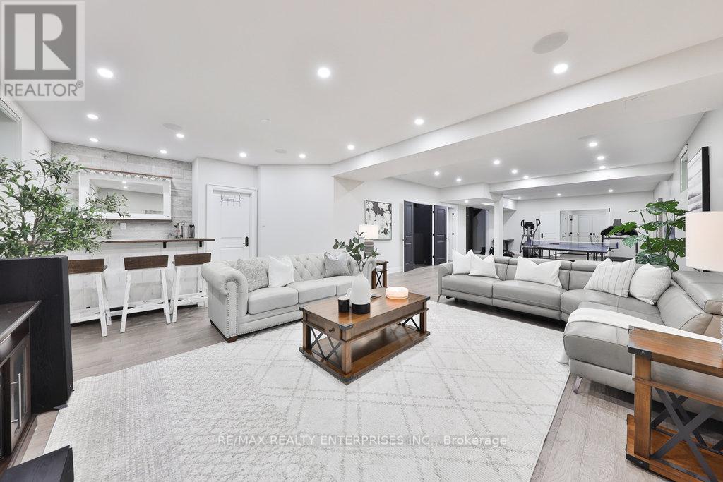 5047 Lakeshore Road, Burlington (Appleby), Ontario  L7L 1B7 - Photo 34 - W12342147