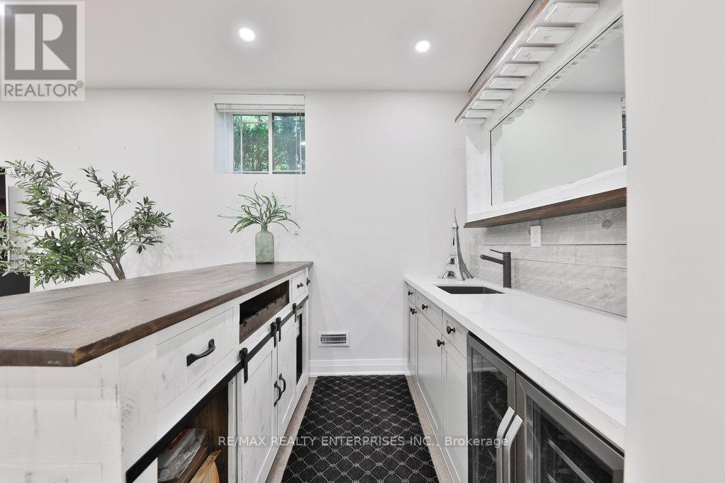 5047 Lakeshore Road, Burlington (Appleby), Ontario  L7L 1B7 - Photo 36 - W12342147