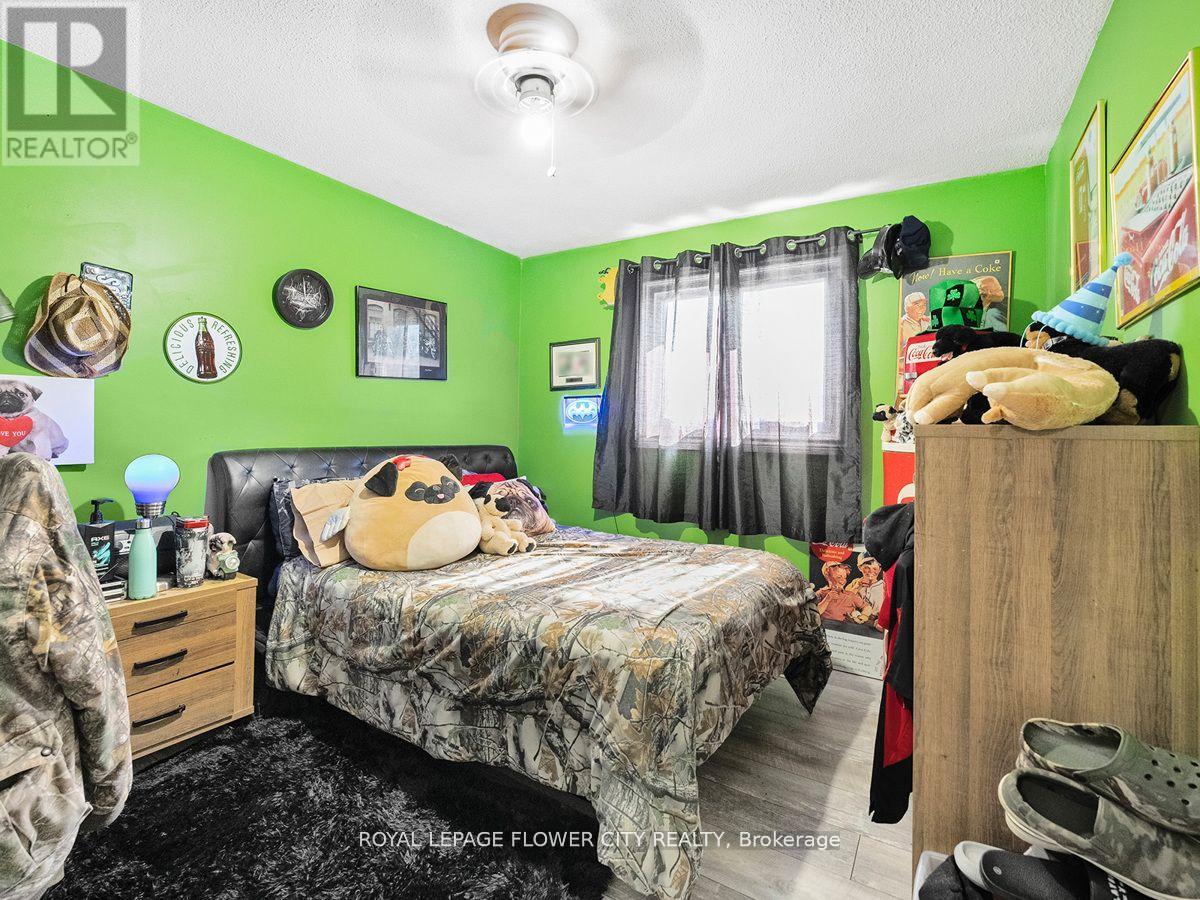 20 Driftwood Place, Hamilton (Stoney Creek), Ontario  L8J 2N7 - Photo 17 - X12342077