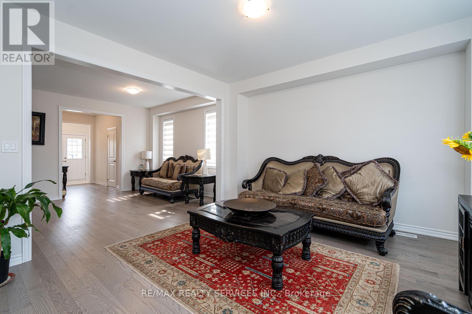2 Blaney Street, Brant (Paris), Ontario  N0E 1N0 - Photo 11 - X12342143