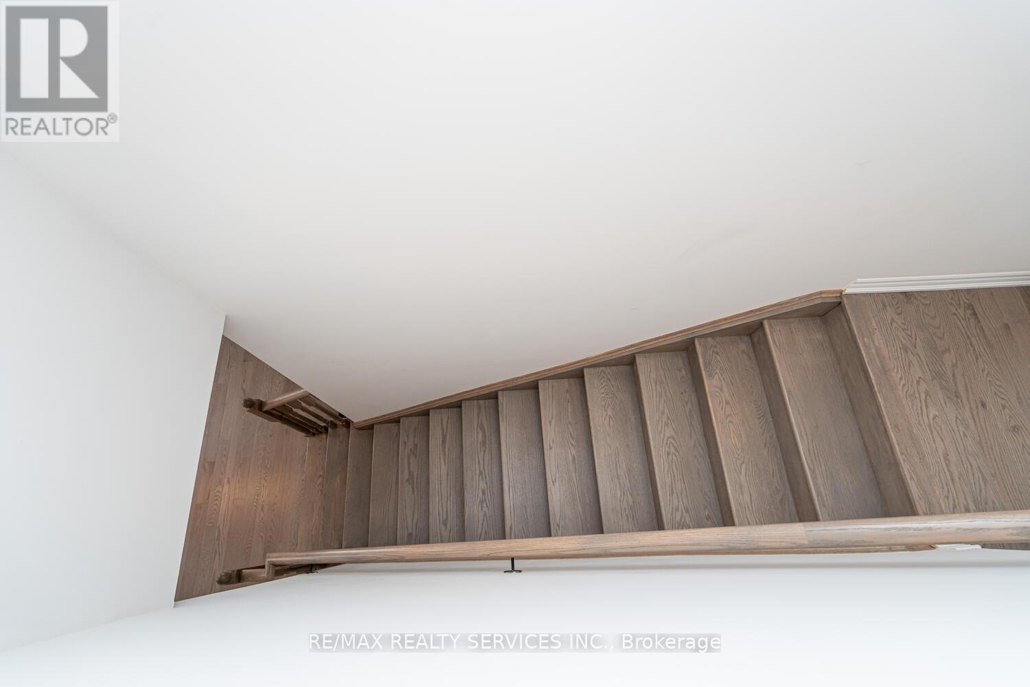 2 Blaney Street, Brant (Paris), Ontario  N0E 1N0 - Photo 18 - X12342143