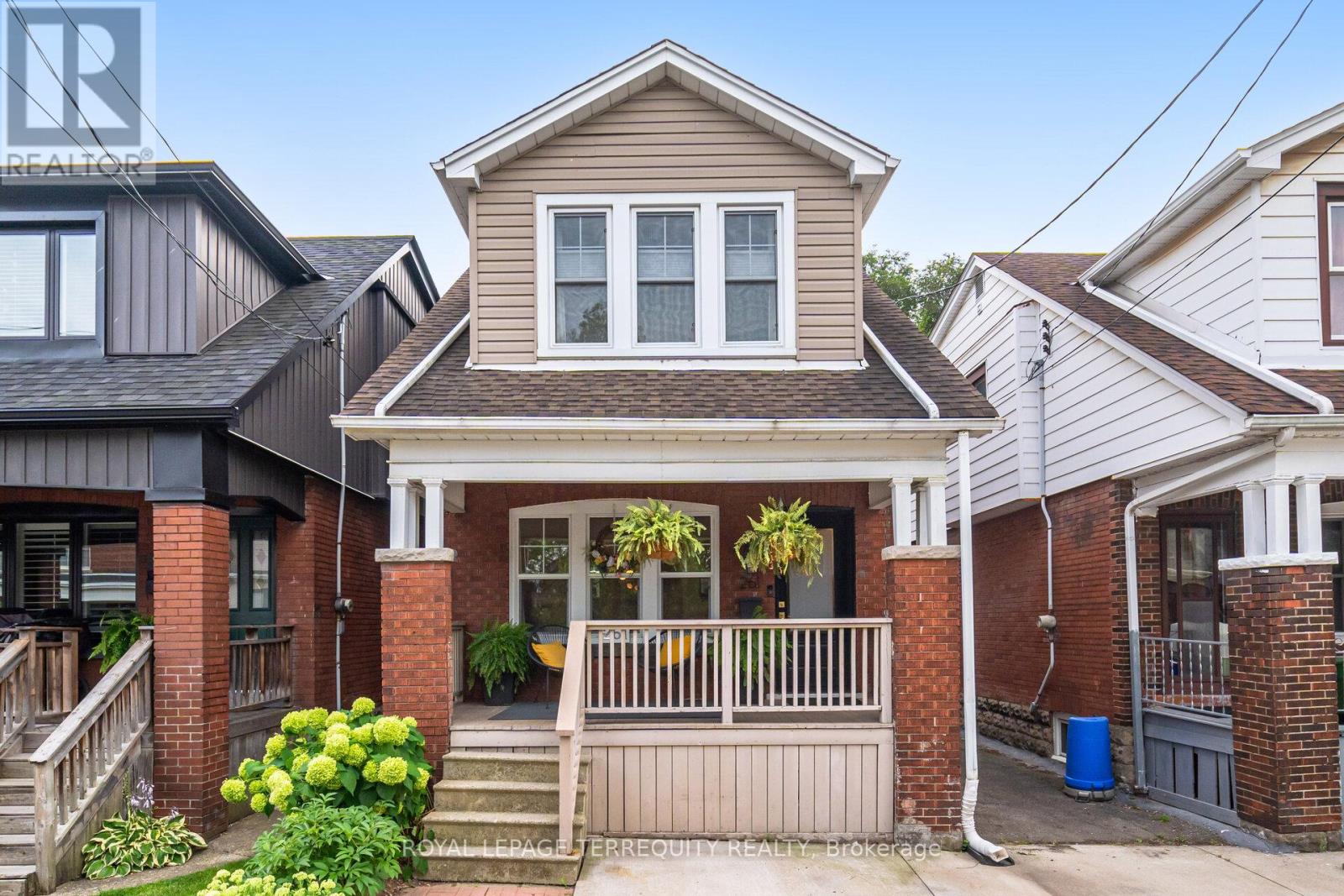 261 Homewood Avenue, Hamilton (Kirkendall), Ontario  L8P 2M7 - Photo 1 - X12342189