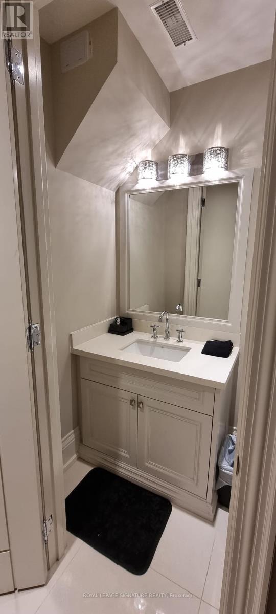 Lower - 270 Hollywood Avenue, Toronto, Ontario  M2N 3K9 - Photo 7 - C12341572