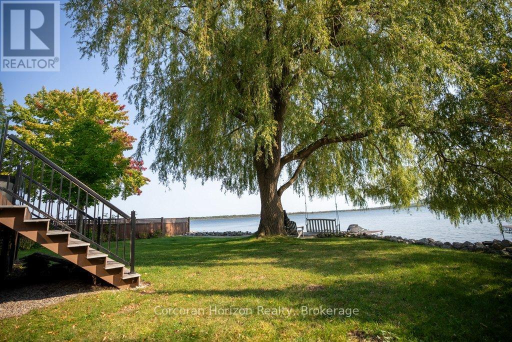 280 Robins Point Road, Tay, Ontario  L0K 2A0 - Photo 1 - S12028117