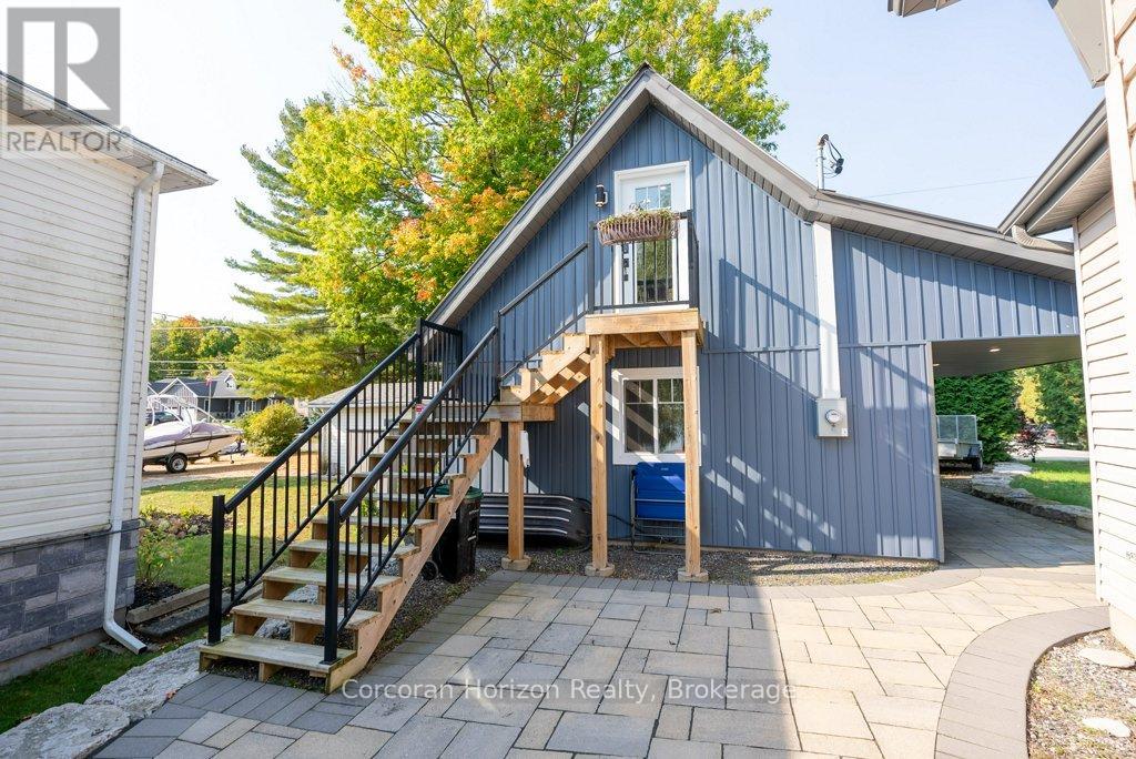 280 Robins Point Road, Tay, Ontario  L0K 2A0 - Photo 10 - S12028117