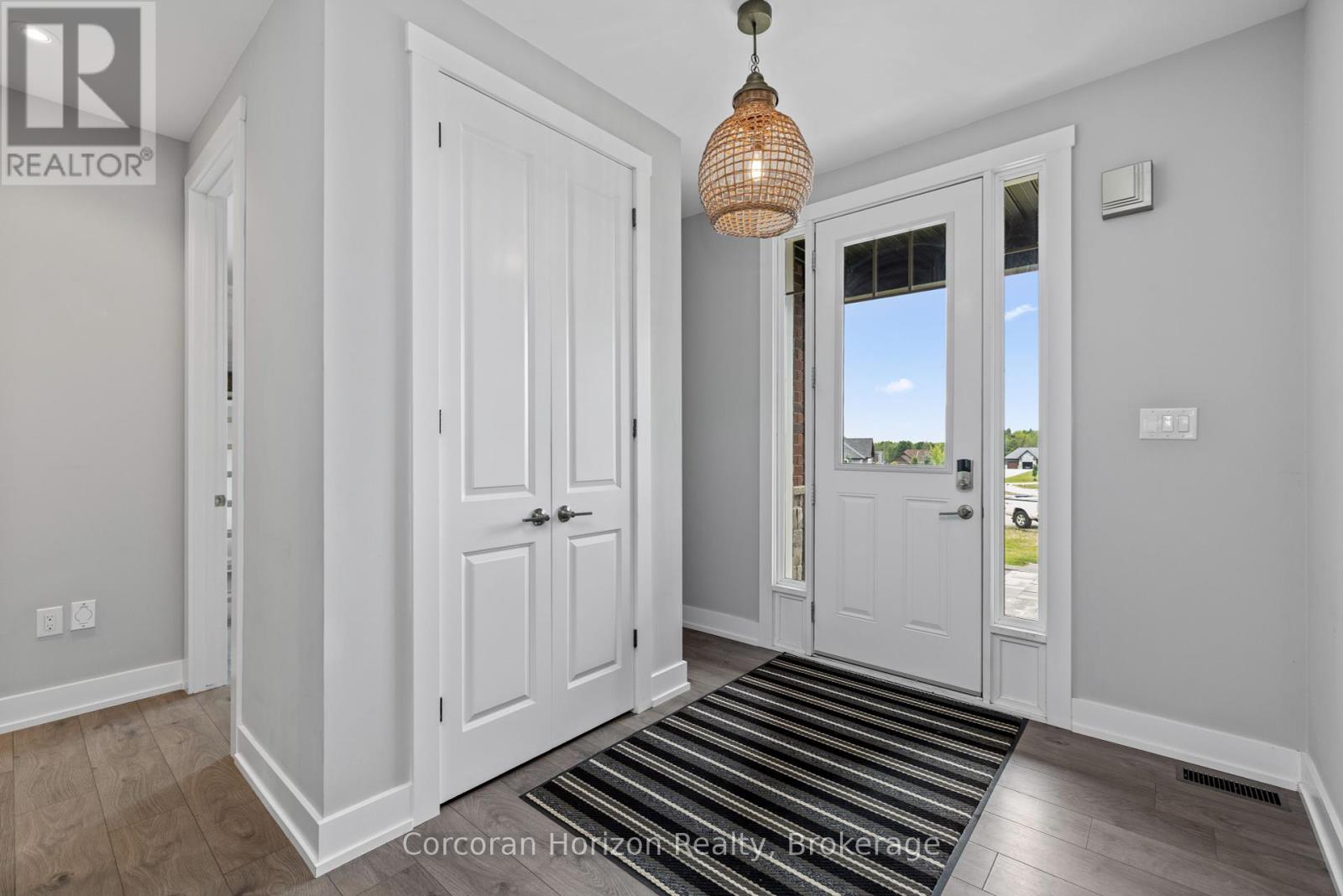 12 Reids Ridge, Oro-Medonte, Ontario  L0K 1N0 - Photo 4 - S12285497