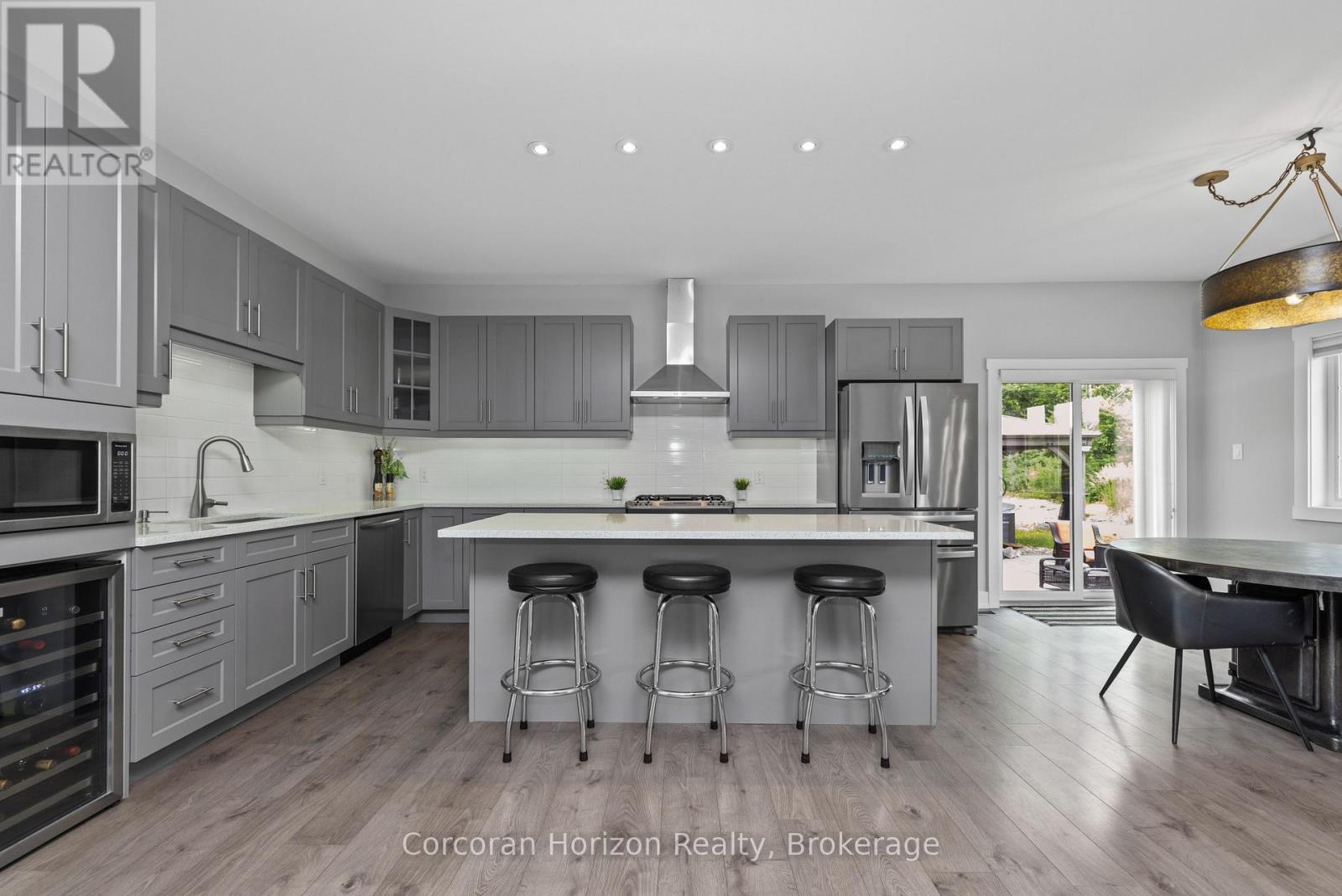 12 Reids Ridge, Oro-Medonte, Ontario  L0K 1N0 - Photo 6 - S12285497