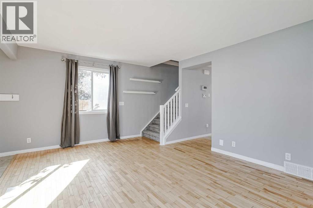 Property at 16 Mckinley Road SE image 5