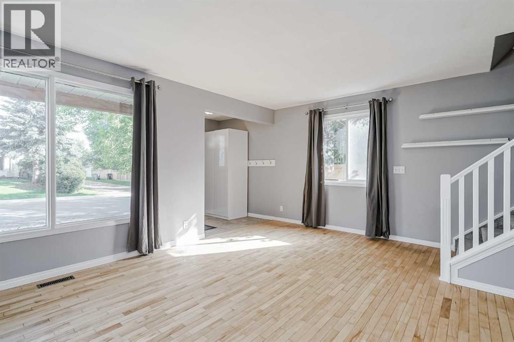 Property at 16 Mckinley Road SE image 4