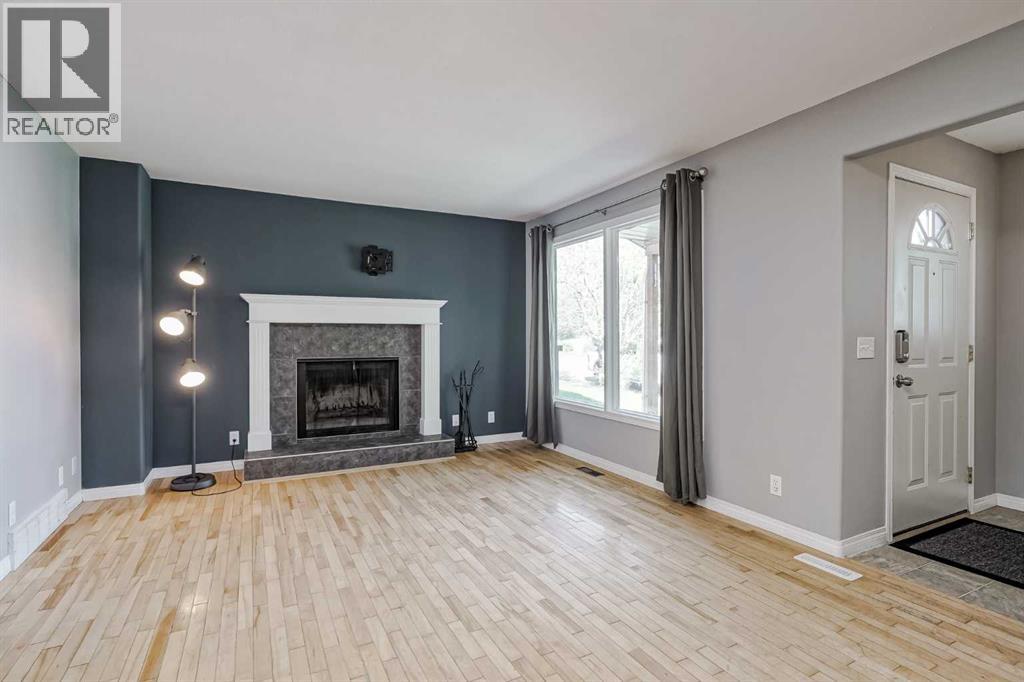 Property at 16 Mckinley Road SE image 2