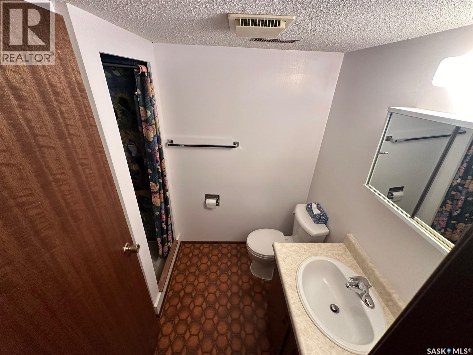 706 Donald Street, Hudson Bay, Saskatchewan  S0E 0Y0 - Photo 11 - SK015403