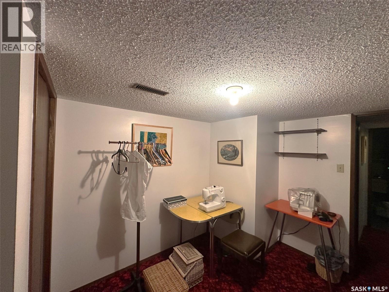 706 Donald Street, Hudson Bay, Saskatchewan  S0E 0Y0 - Photo 12 - SK015403
