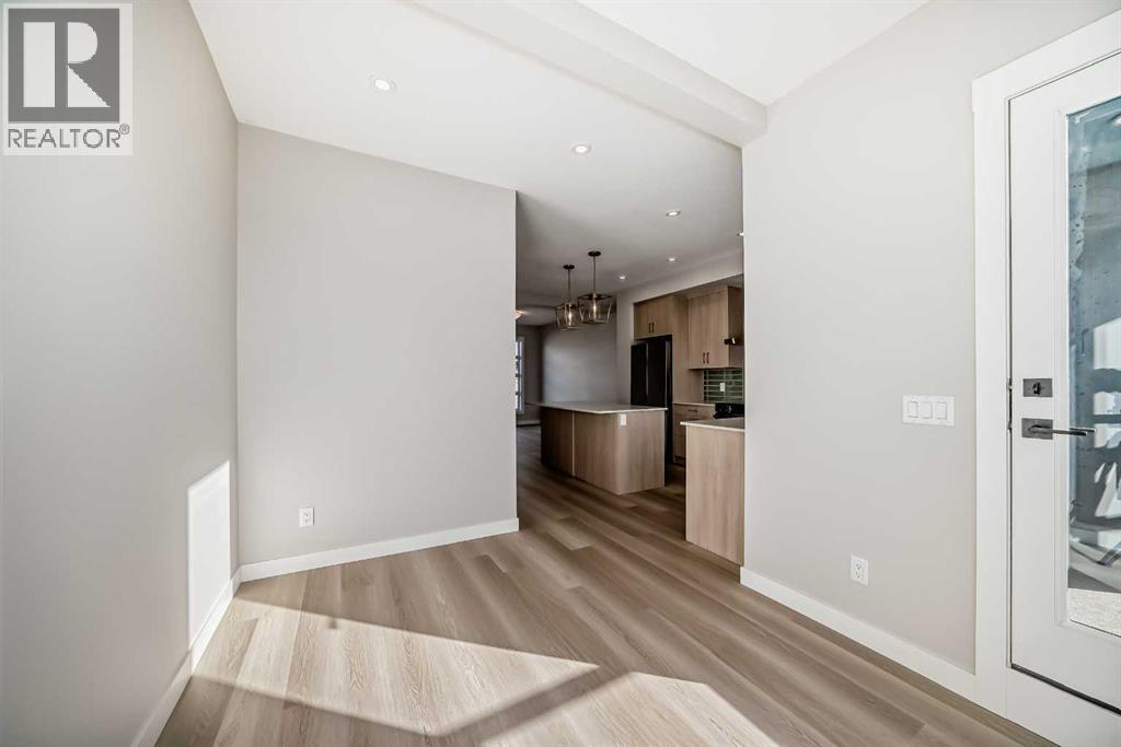 23 Lucas Way Nw, Calgary, Alberta  T3P 2C7 - Photo 9 - A2201583