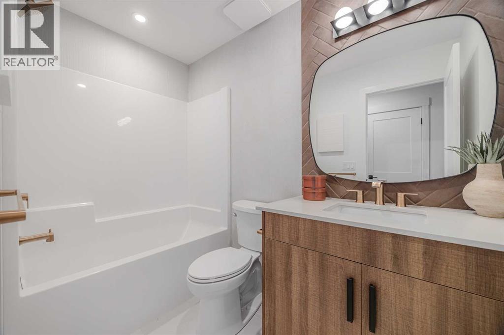 23 Lucas Way Nw, Calgary, Alberta  T3P 2C7 - Photo 36 - A2201583