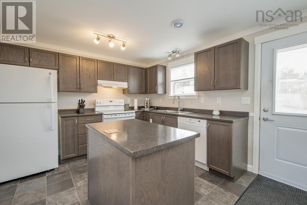 2 Sharon Drive, Middle Sackville, Nova Scotia  B4E 1E3 - Photo 3 - 202508507