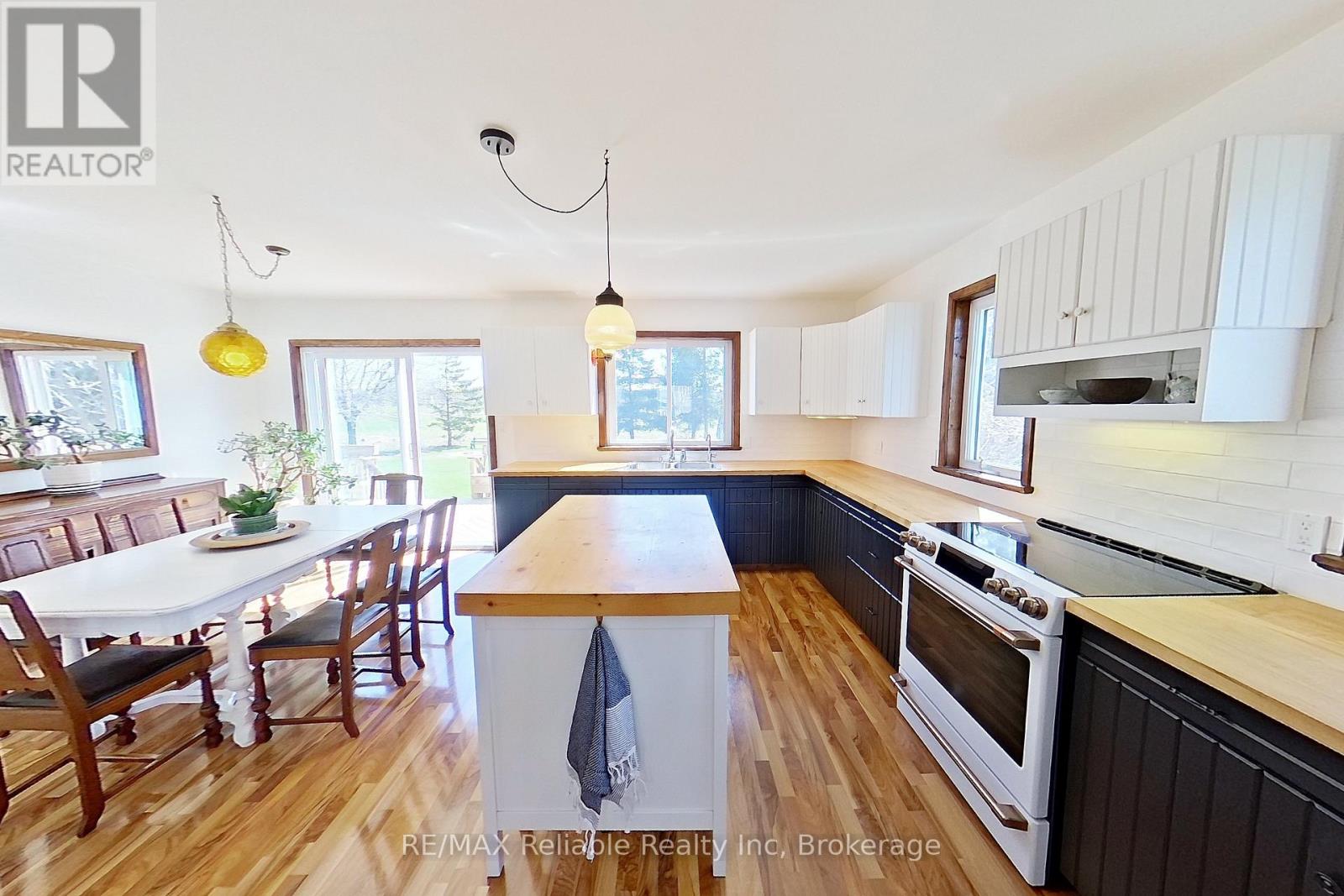 77504 Melena Drive, Bluewater, Ontario  N0M 1G0 - Photo 15 - X12342333