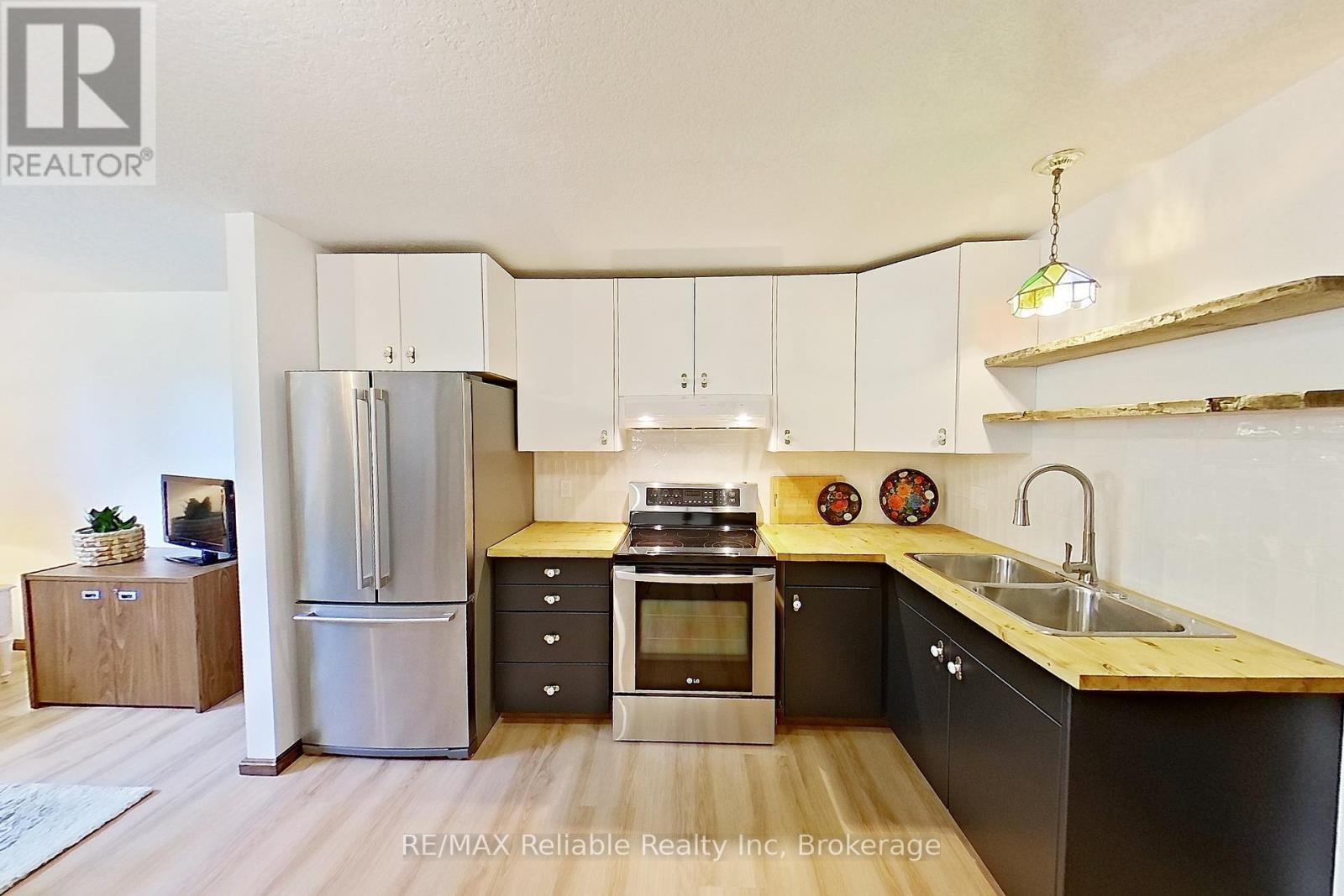 77504 Melena Drive, Bluewater, Ontario  N0M 1G0 - Photo 38 - X12342333