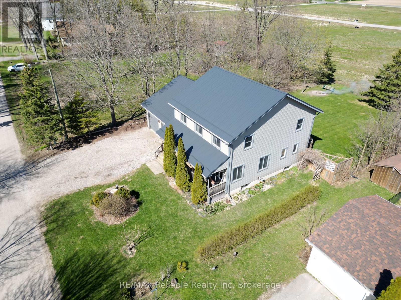 77504 Melena Drive, Bluewater, Ontario  N0M 1G0 - Photo 4 - X12342333