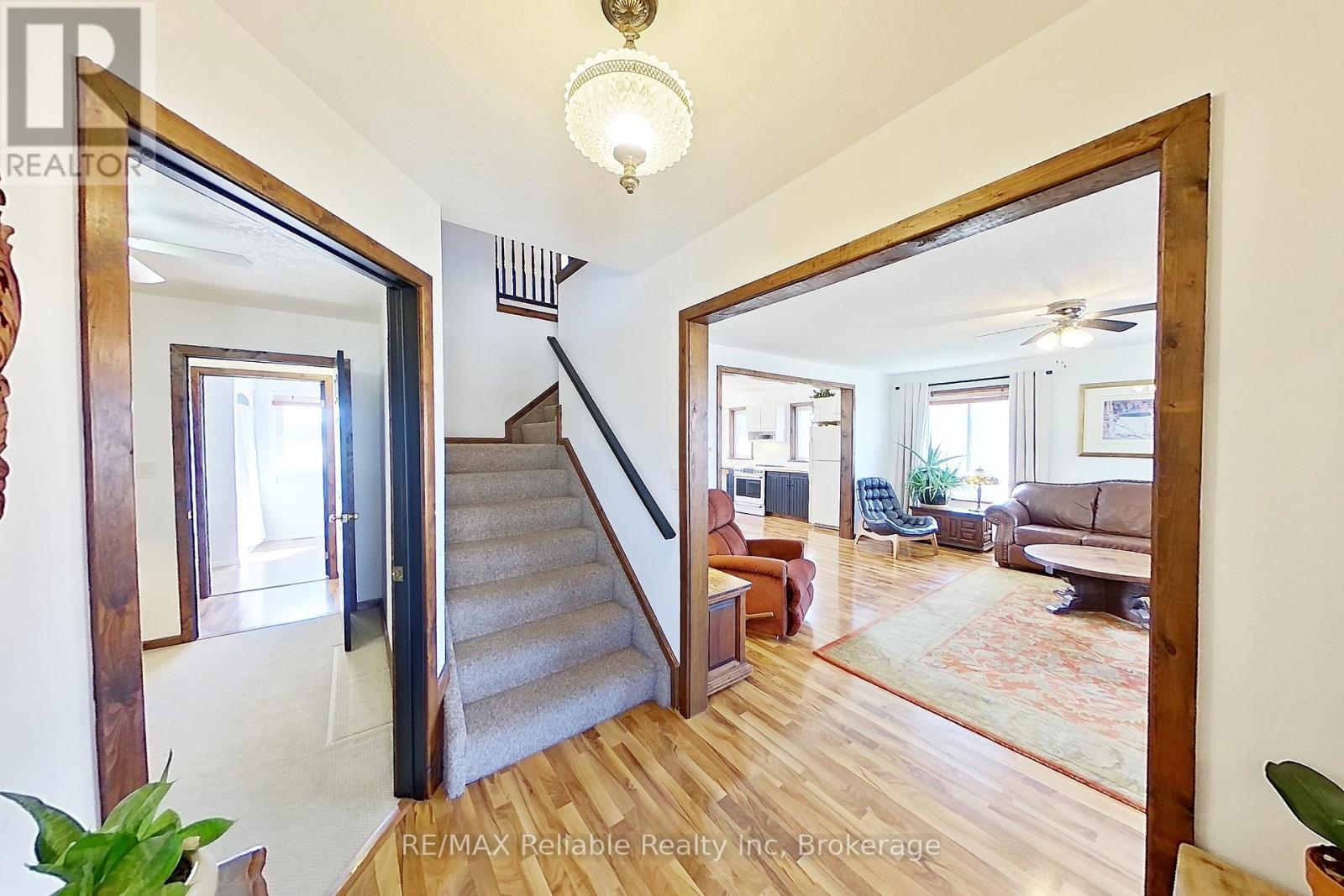 77504 Melena Drive, Bluewater, Ontario  N0M 1G0 - Photo 8 - X12342333