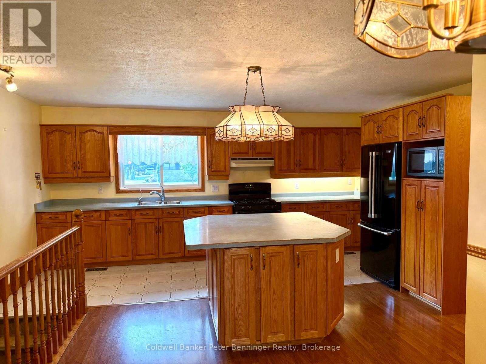 12 Mullen Drive, Brockton, Ontario  N0G 2V0 - Photo 11 - X12342373
