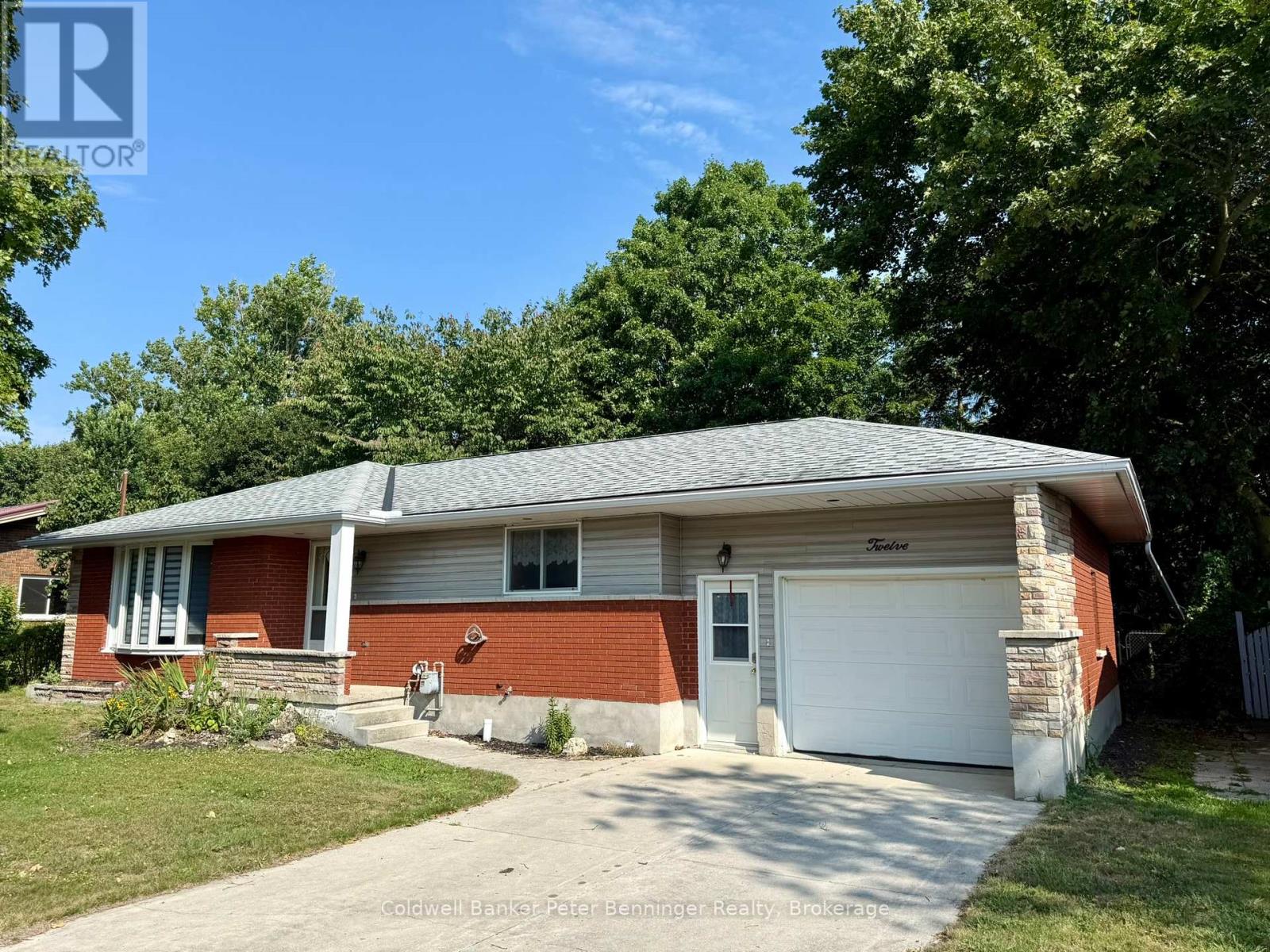 12 Mullen Drive, Brockton, Ontario  N0G 2V0 - Photo 2 - X12342373