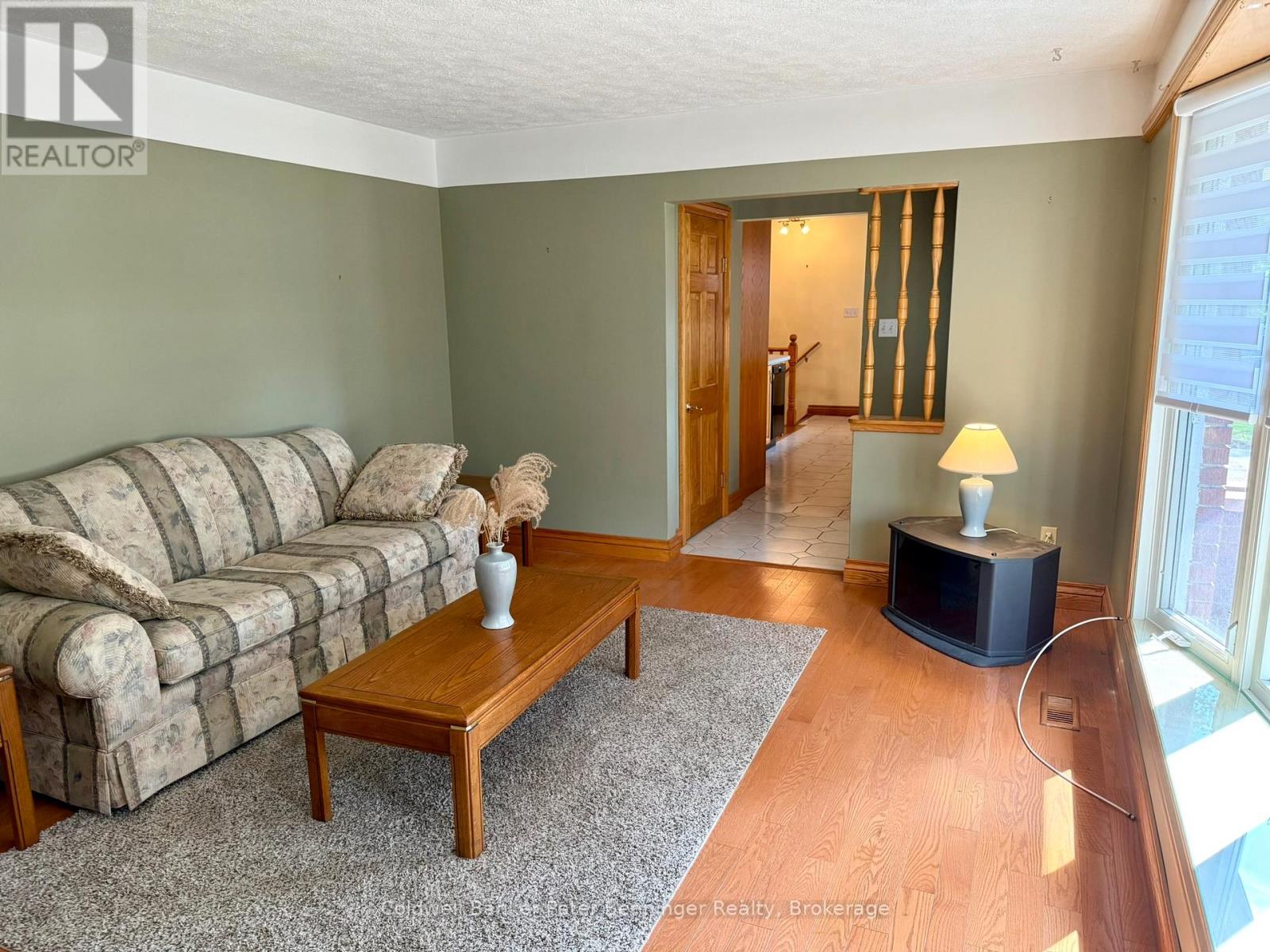 12 Mullen Drive, Brockton, Ontario  N0G 2V0 - Photo 4 - X12342373