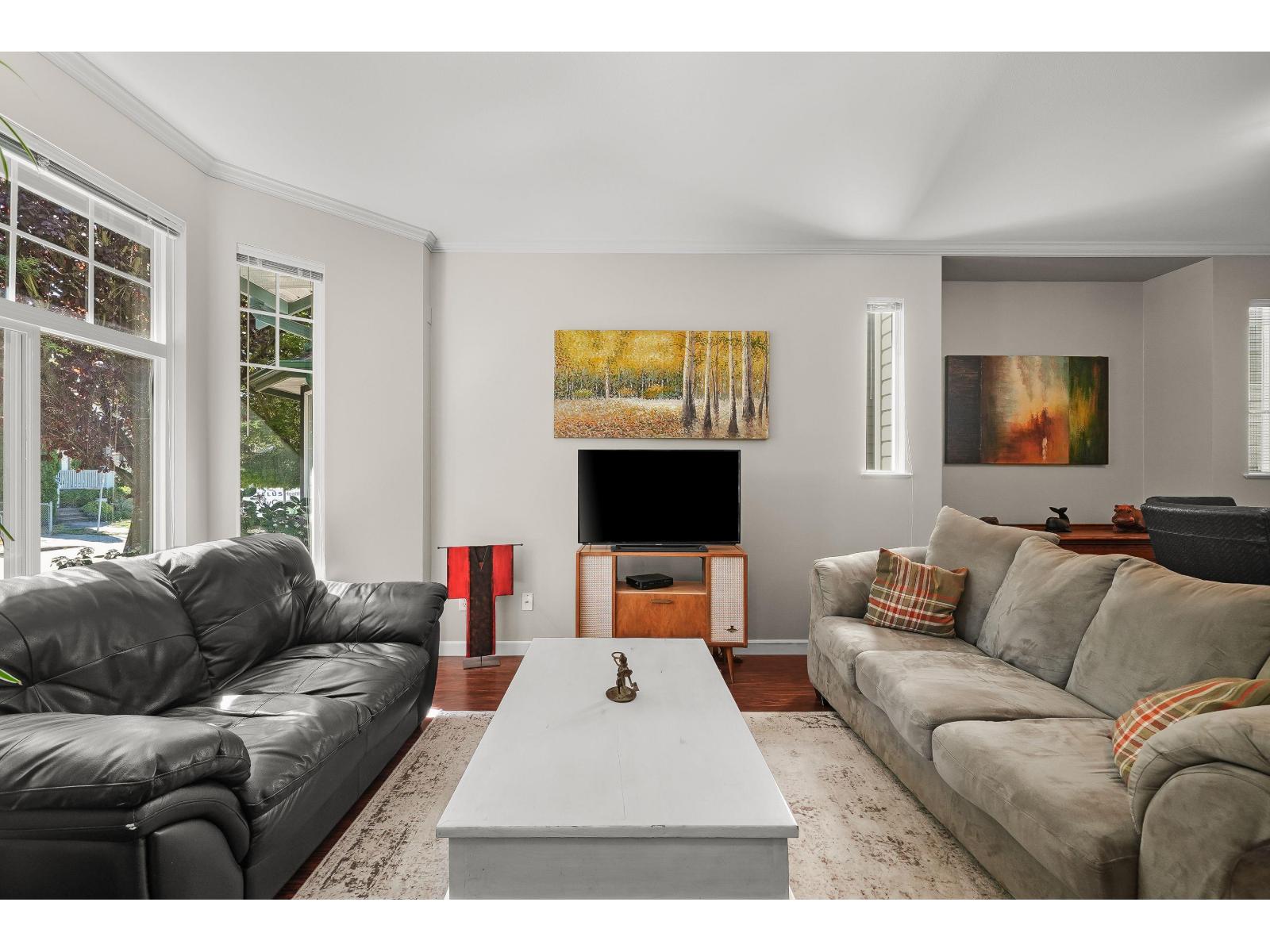 Property at 18457 66A AVENUE image 3